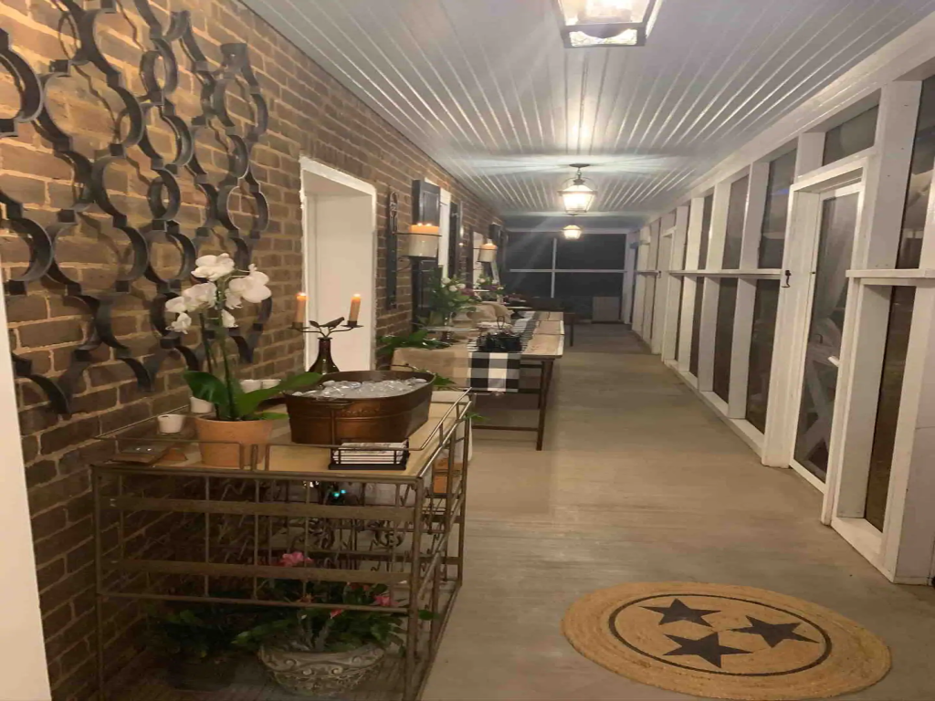 Historic Boyd Harvey Main House and Grounds Vacation Rental in Tennessee - RedAwning
