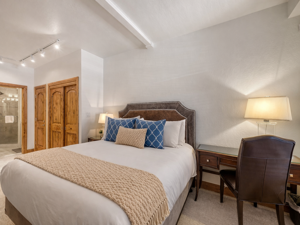 Powder Run 12C 100 yards to lift unbeatable Vacation Rental in Park City - RedAwning
