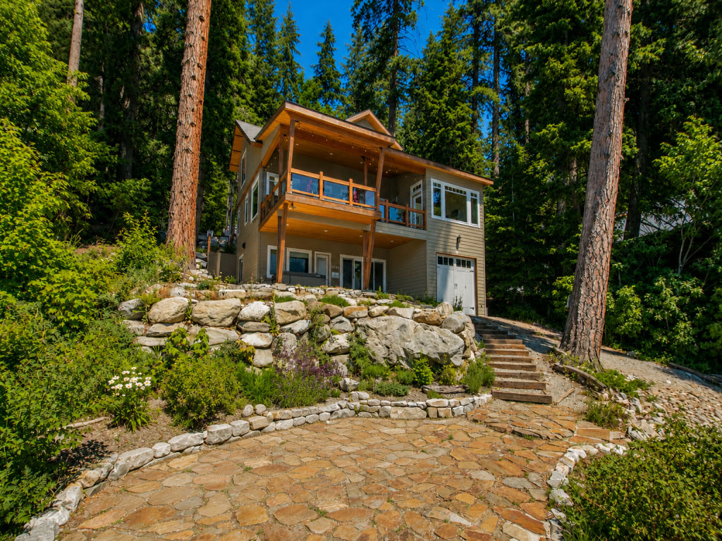 Lazy Bear Lodge Vacation Rental in Leavenworth - RedAwning