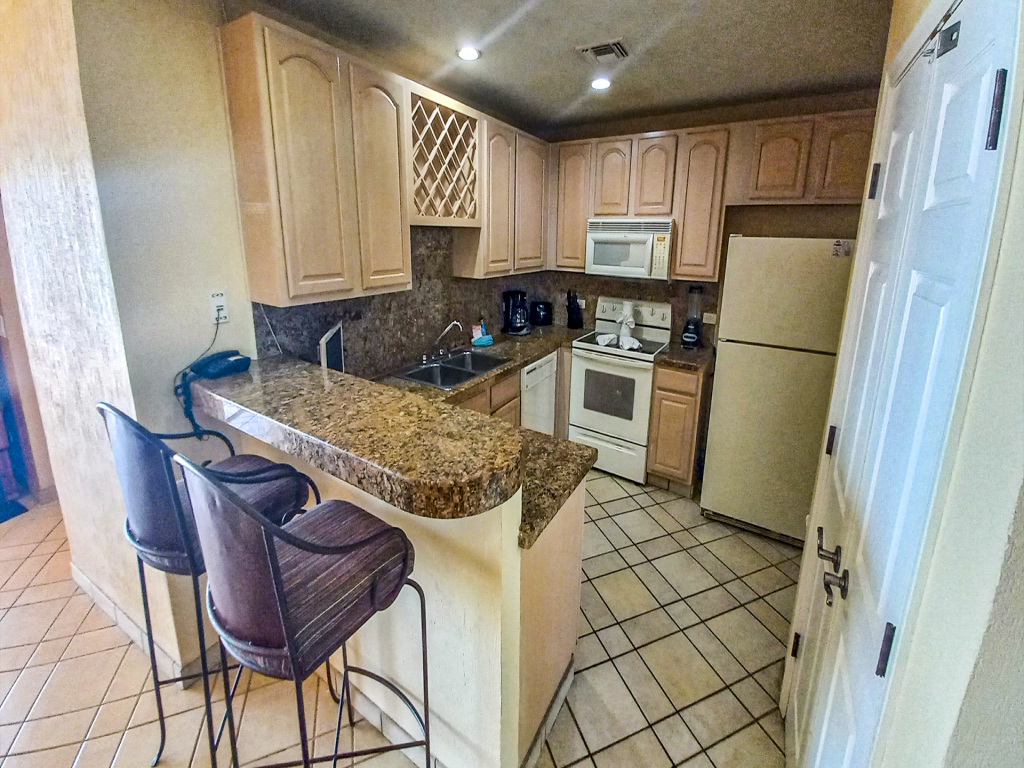 B-505 Vacation Rental - RedAwning
