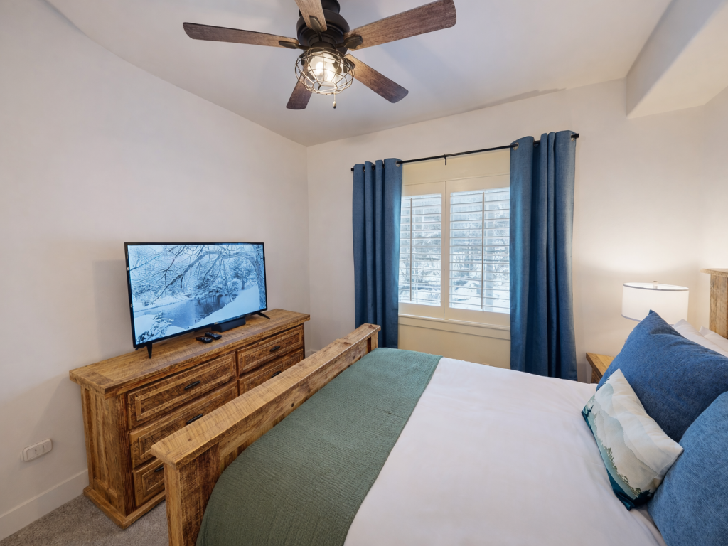 5569 Gold Medal Getaway Cozy Mountain Escape with Hot Tub Vacation Rental in Park City - RedAwning