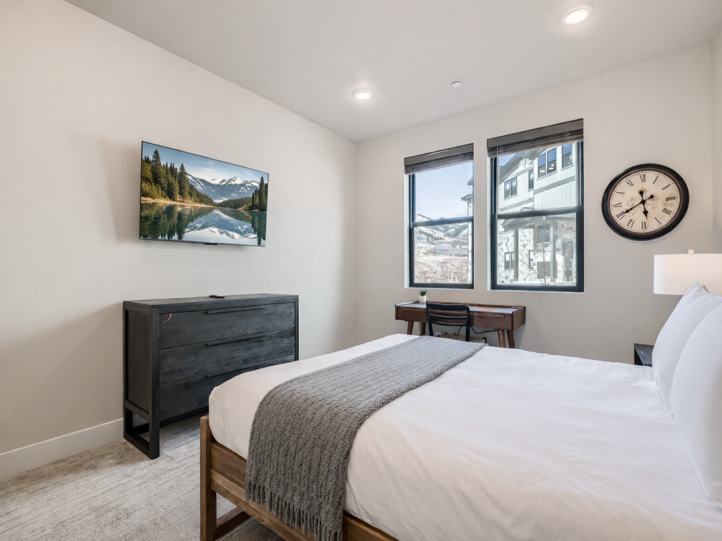 Flying Moose Modern Retreat with Scenic Views 101 Vacation Rental in Heber City - RedAwning